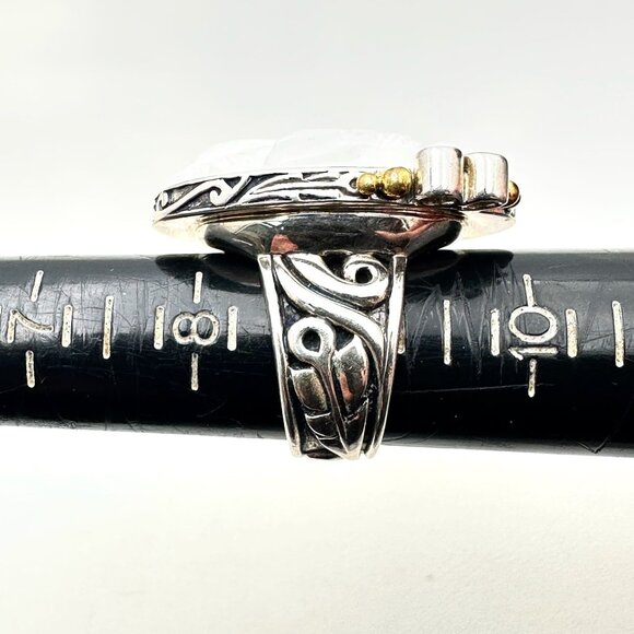 Elegant White and Gold Cameo Ring - Picture 8 of 8